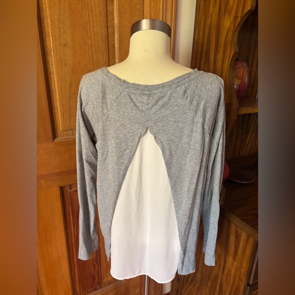 LOFT Heather Gray Long Sleeve Top split back